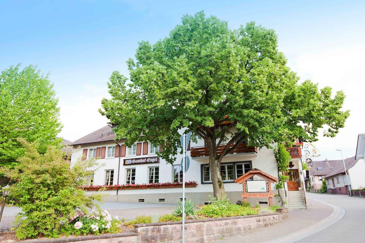 Hotel Gasthof Engel อัพเพนไวอาร์ ภายนอก รูปภาพ